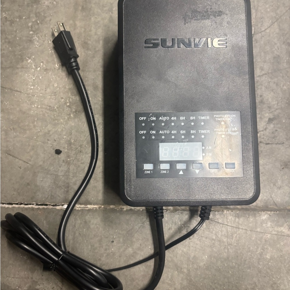 SUNVIE 120W Low Voltage Transformer for Landscape Lighting LVT-MT120-1214AC